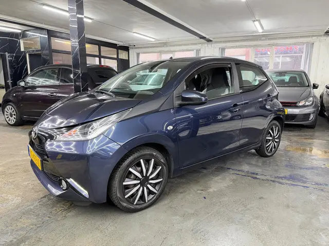 Toyota Aygo 1.0 VVT-i x-play Automaat/Camera 2016 Benzine