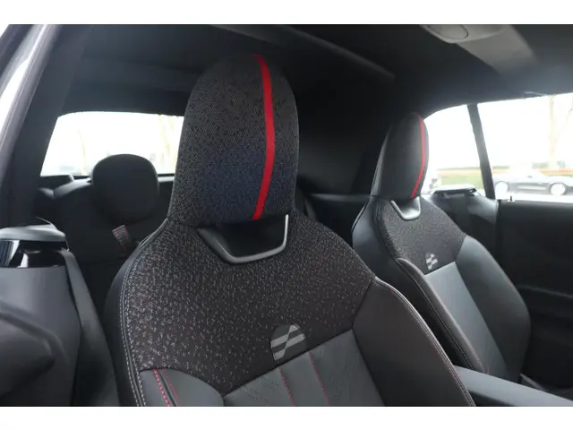 MINI Cabrio 2.0 JCW 2025 Benzine 22