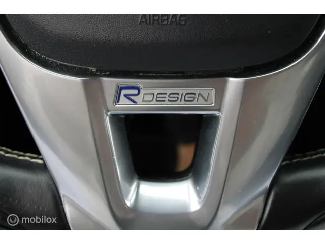Volvo V40 2.0 T2 R-Design/Navi/Tel/Pdc/Trekhaak/ 2015 Benzine 24
