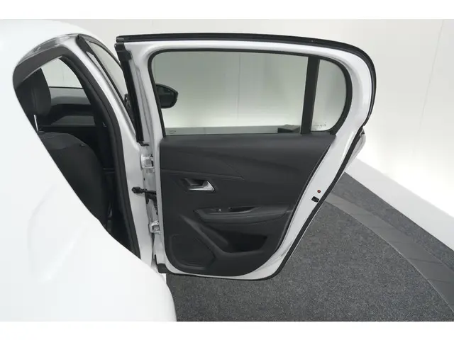 Peugeot 208 PureTech 100 Allure Pack 2023 Benzine 55