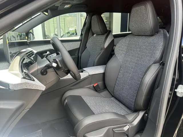 Peugeot 5008 1.2 Hybrid 145 Allure 2025 Hybride Benzine 9