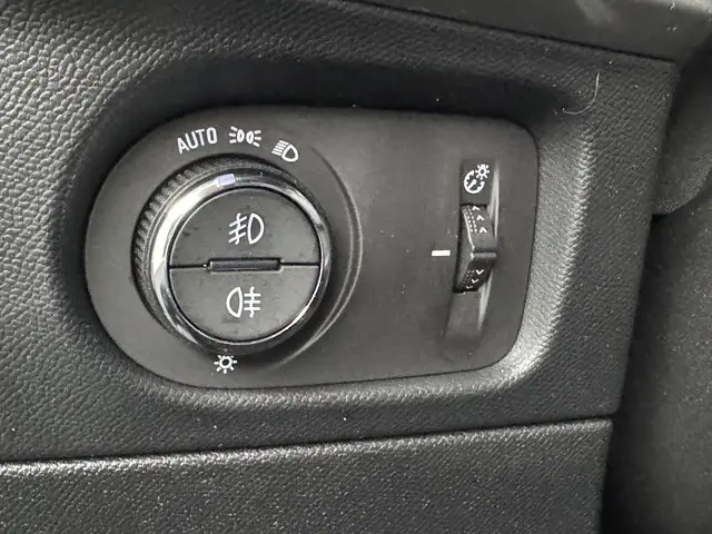 Opel Mokka-e Ultimate 50-kWh 11kw bl. 2023 Elektrisch 40