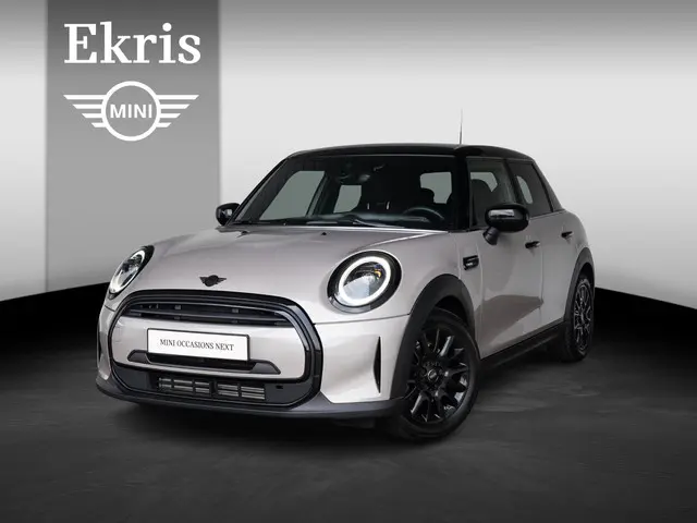 MINI 5-Deurs Cooper Aut. 2024 Benzine