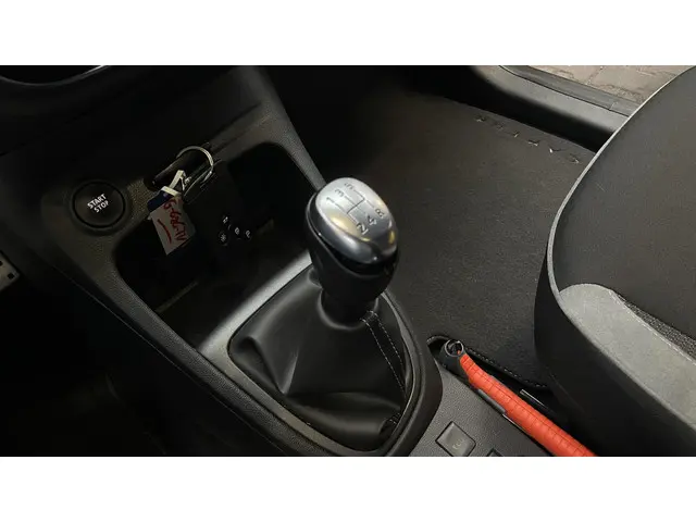 Renault Captur 0.9 TCe Bose 2019 Benzine 18