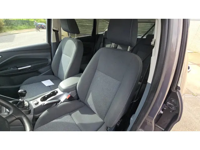 Ford C-MAX 1.0 Edition 2014 Benzine 28