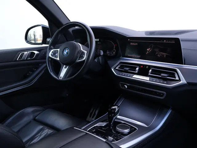 BMW X5 xDrive45e High Executive 2022 Hybride Benzine 27