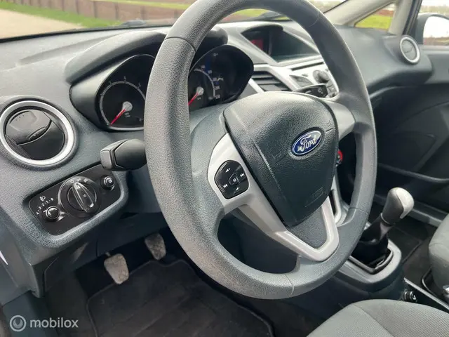 Ford Fiesta 1.25 Limited 2012 Benzine 15