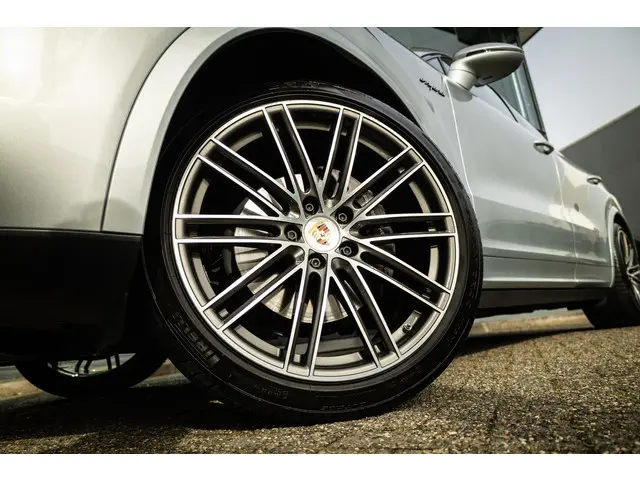 Porsche Cayenne Coupé 3.0 E-Hybrid 2020 Hybride Benzine 17