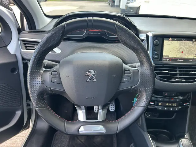 Peugeot 208 1.2 Turbo 110PK GT-line 2018 Benzine 7