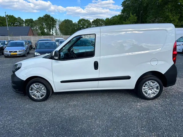 Fiat Doblò Cargo 1.6 MJ L1H1 2020 Diesel 4
