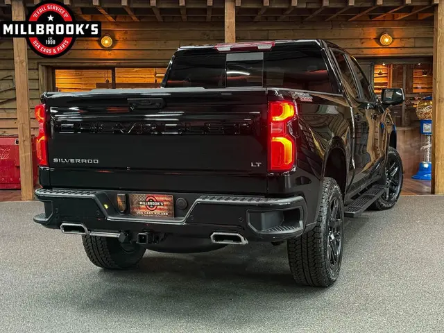 Chevrolet Silverado USA Trailboss, 2024 Benzine 8