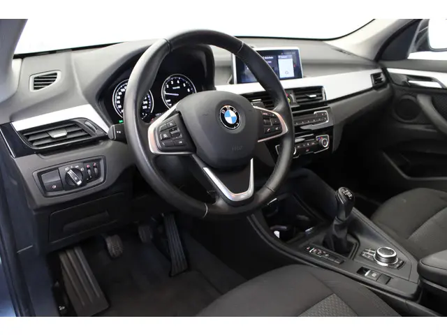 BMW X1 sDrive18i Business Edition 2022 Benzine 10