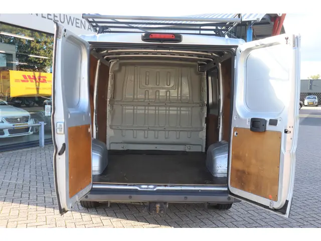 Peugeot Boxer 330 2.2 HDI L1H1 Première 2015 Diesel 12
