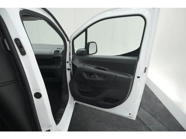 Citroën Berlingo 1.5 BlueHDI Control 2022 Diesel 39