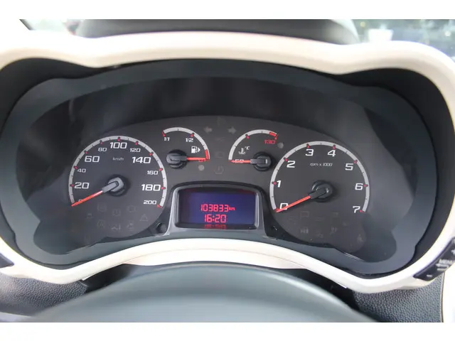 Ford Ka 1.2 Titanium X Pack / Chrome Pack 2015 Benzine 19