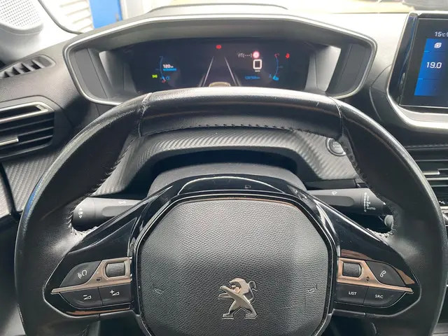 Peugeot 208 1.2 PureTech Allure 2020 Benzine 9