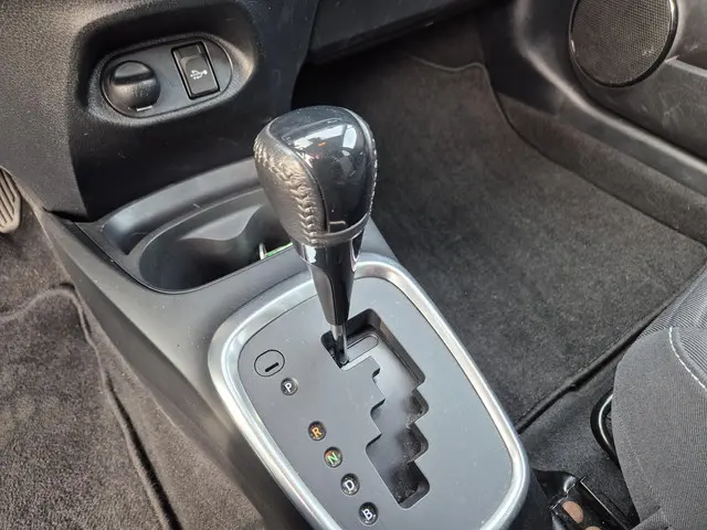 Toyota Yaris 1.5 Hybrid Dynamic 2019 Hybride Benzine 48