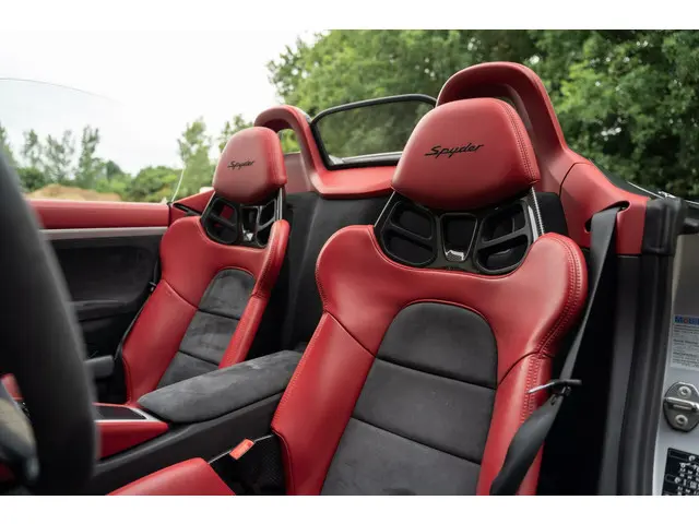 Porsche Boxster Spyder 3.8 2016 Benzine 27