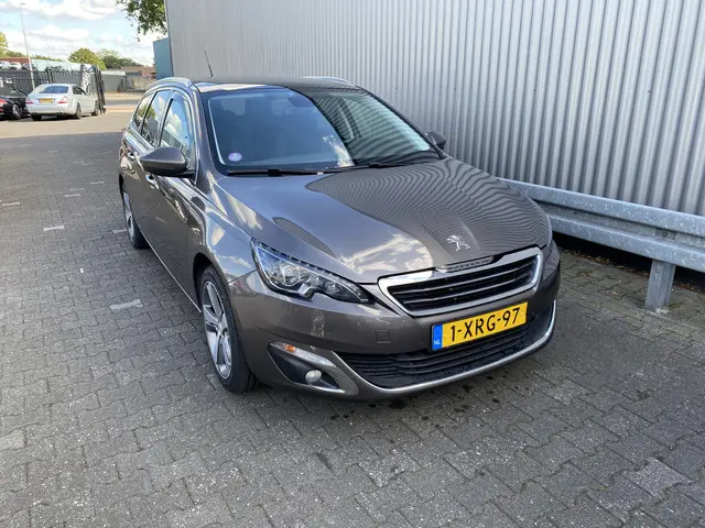 Peugeot 308 SW 1.2 e-THP Première 2014 Benzine 14