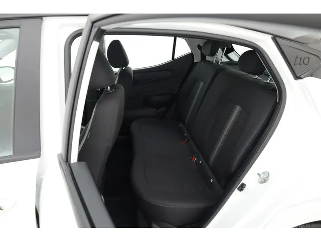 Hyundai i10 1.0 Comfort 2023 Benzine 23