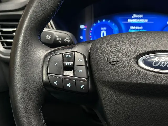 Ford Kuga 2.5 PHEV Titanium 2022 Hybride Benzine 16