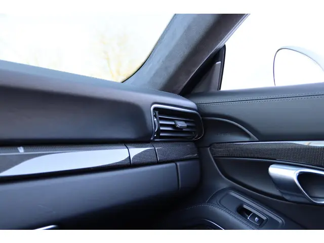 Porsche 911 3.0 CARRERA 4S PDK *BTW* 2017 Benzine 43