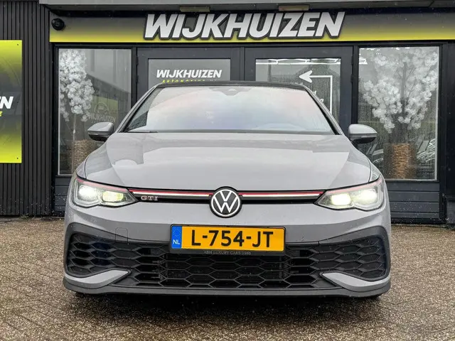 Volkswagen Golf 2.0 TSI 4Motion R 2021 Benzine 2