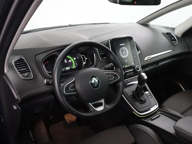 Renault Scénic 1.3 TCe Bose 2018 Benzine 2