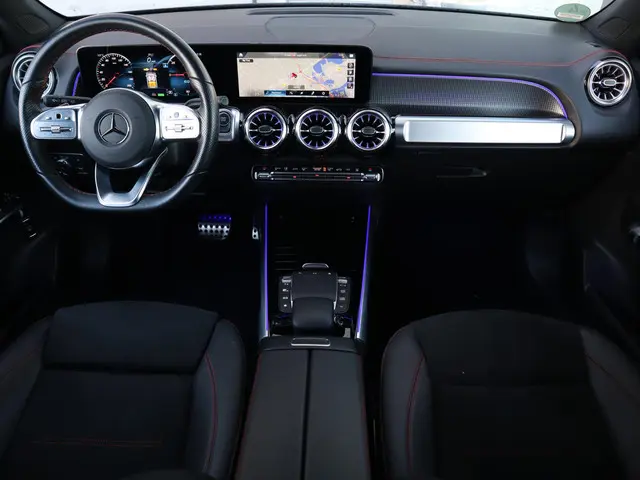 Mercedes-Benz EQB 300 4MATIC AMG line 2022 Elektrisch 14