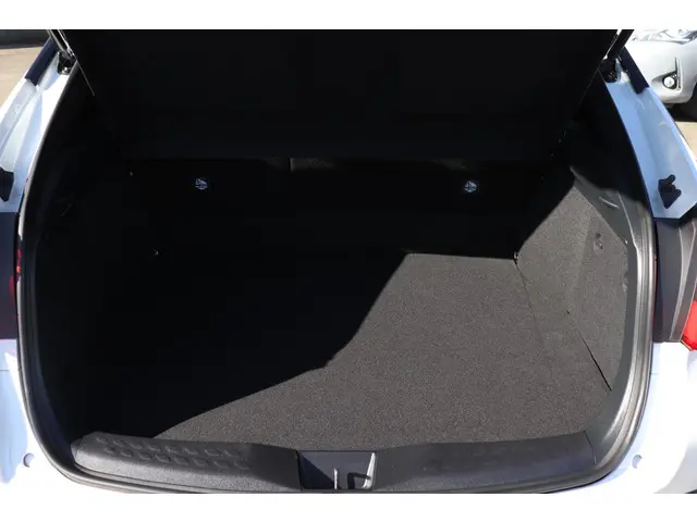 Toyota C-HR 2.0 Hybrid Style, 2022 Hybride Benzine 13