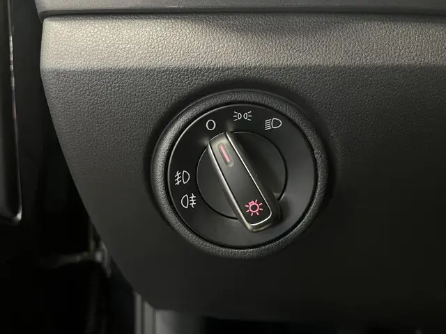 SEAT Mii 1.0 Sport Connect 2016 Benzine 28