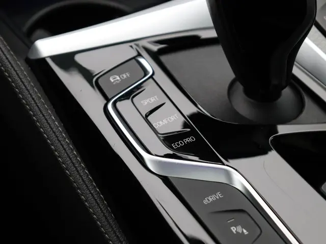 BMW 5 Serie Sedan 530e 2019 Hybride Benzine 21