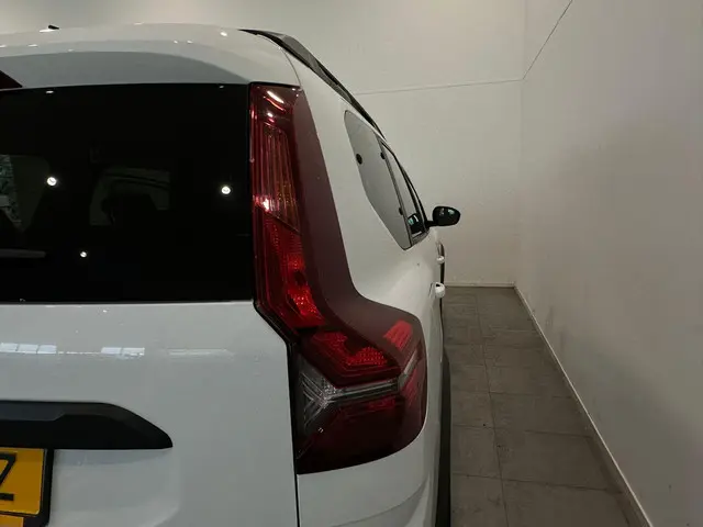 Dacia Jogger 1.0 TCe 110 Extreme 7p. 2023 Benzine 24