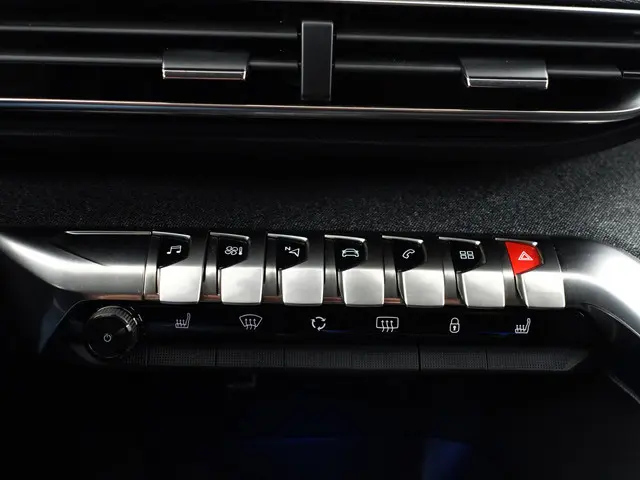 Peugeot 3008 1.2 PureTech GT Line Aut- 2018 Benzine 15