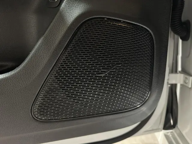 Mercedes-Benz A-Klasse 250 e AMG 2020 Hybride Benzine 26