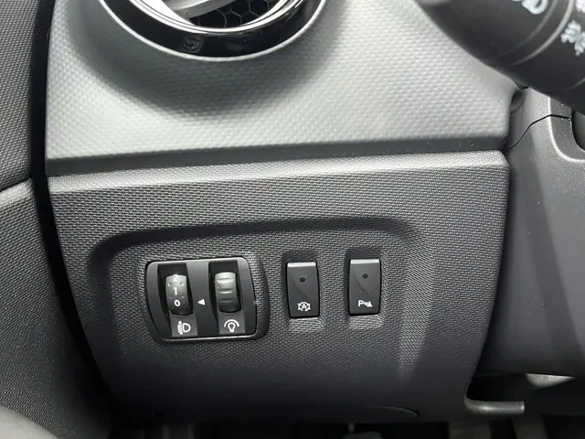 Renault Captur TCe 90 Limited 2016 Benzine 22