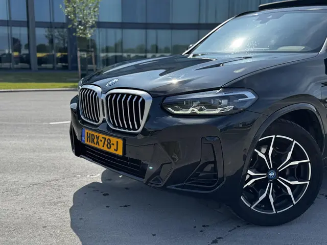 BMW X3 xDrive30e High Executive 2022 Hybride Benzine 17
