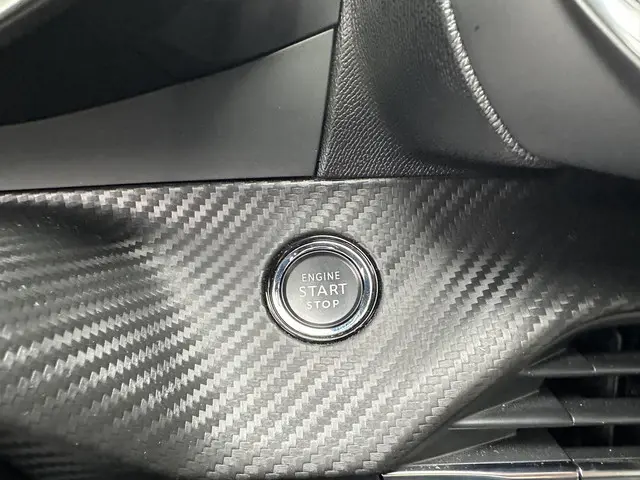 Peugeot 208 1.2 Turbo 100 PK GT Pack 2021 Benzine 21