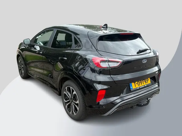 Ford Puma 1.0 EcoBoost Hybrid ST-Line X 2022 Benzine 2