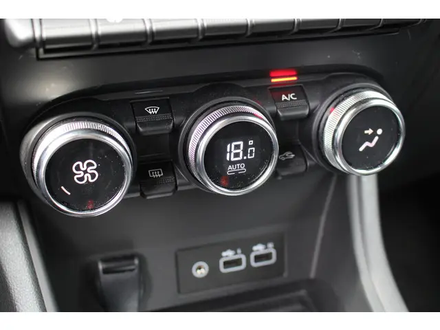 Renault Captur 1.0 TCe 90 techno 2023 Benzine 27