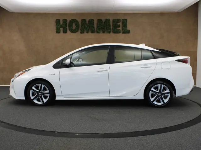 Toyota Prius 1.8 Active 2018 Hybride Benzine 10