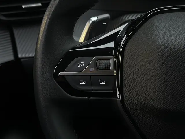 Peugeot 208 1.2 PureTech 130pk Allure Pack 2022 Benzine 28