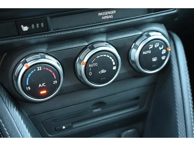 Mazda 2 Skyactiv-G 90 5MT GT-M 2019 Benzine 24