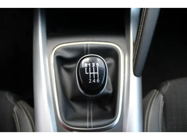 Renault Kadjar 1.2 TCe Intens 2015 Benzine 29