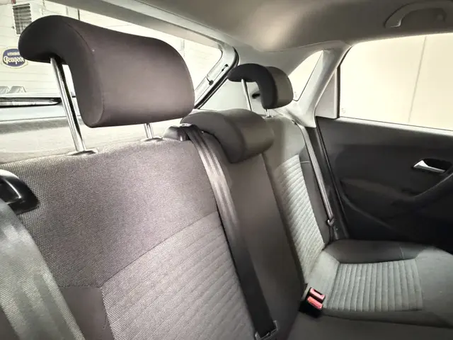 Volkswagen Polo 1.2 TSI BlueMotion Edition 2013 Benzine 14