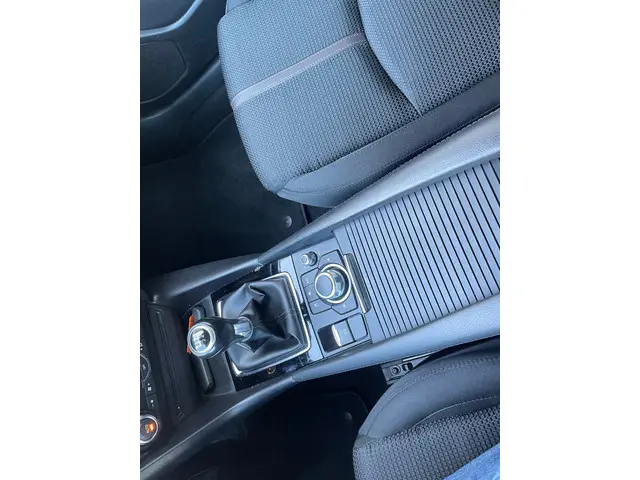 Mazda 3 2.0 SkyActiv-G 120 SkyLease GT 2019 Benzine 12