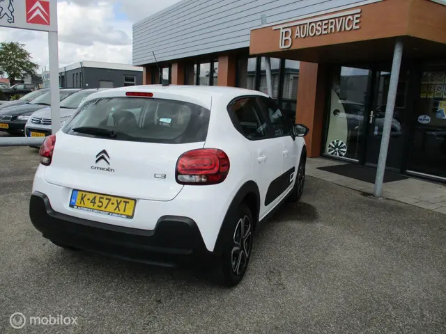 Citroën C3 1.2 PureTech Feel 2021 Benzine 13