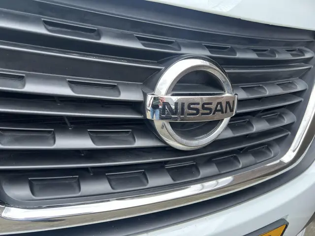 Nissan NV300 L1H1 Optima 2019 Diesel 18