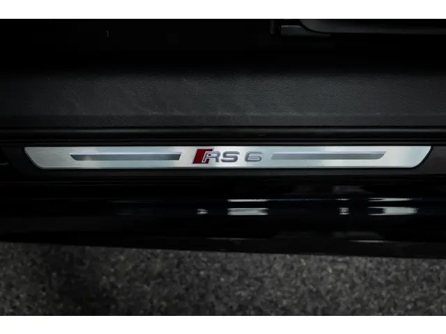 Audi RS6 Avant TFSI quattro 2020 Benzine 52