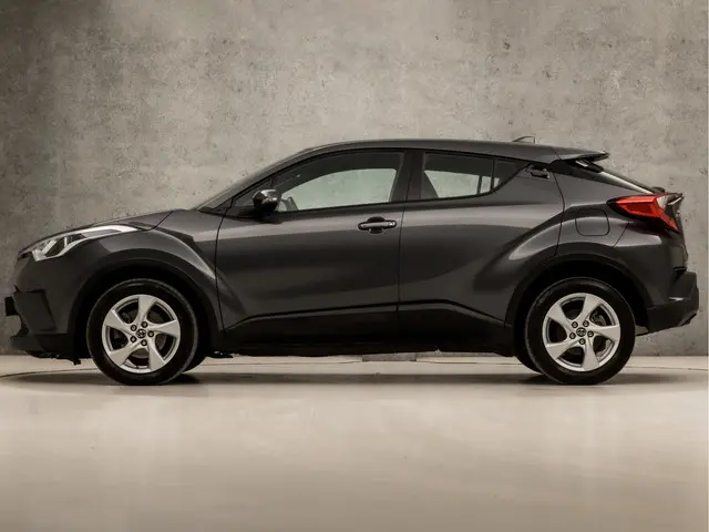 Toyota C-HR 1.2 Design 2018 Benzine 2